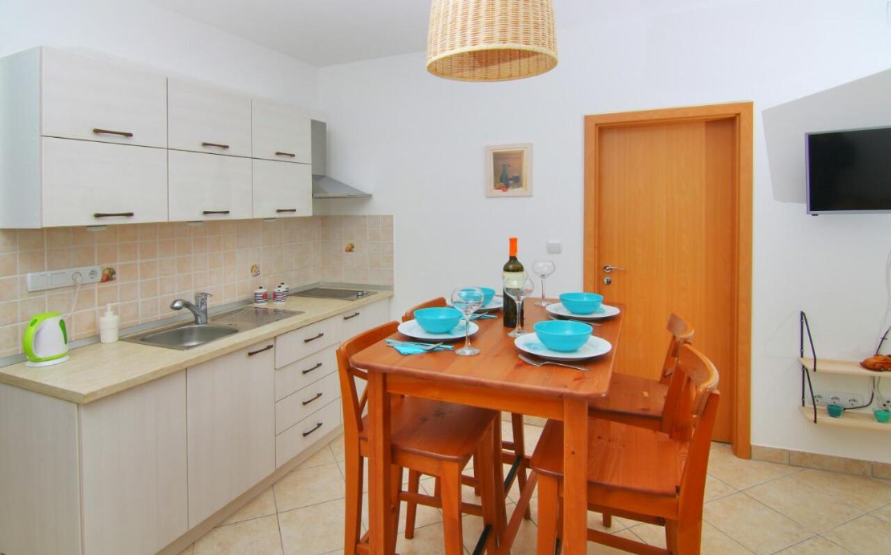 Apartman Eli Smokvica Klenovica Exterior photo